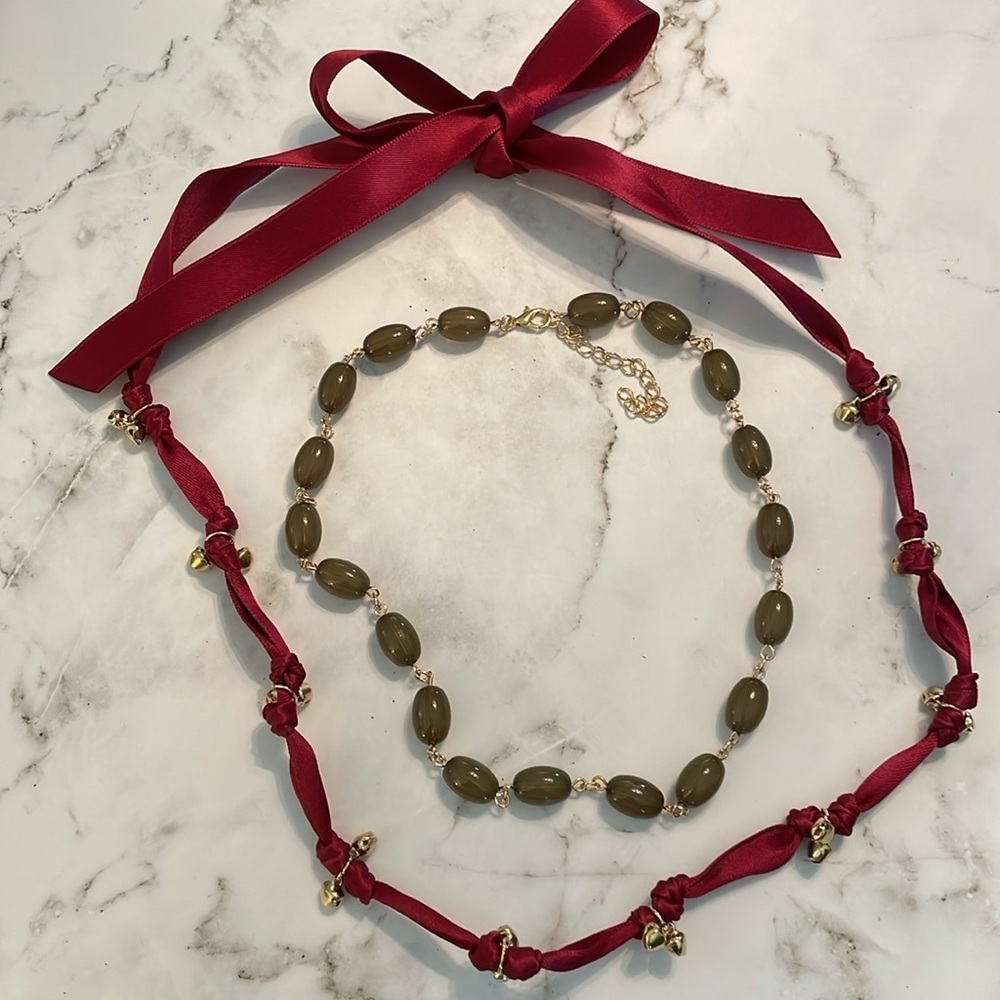 Green Beaded And Ribbon Necklaces - Picture 10 of 12